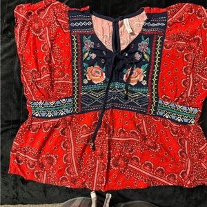 Xhilaration Red and Navy Floral Boho Blouse